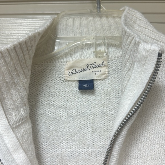 Excellent condition half zip puff sleeve sweater - Picture 2 of 3